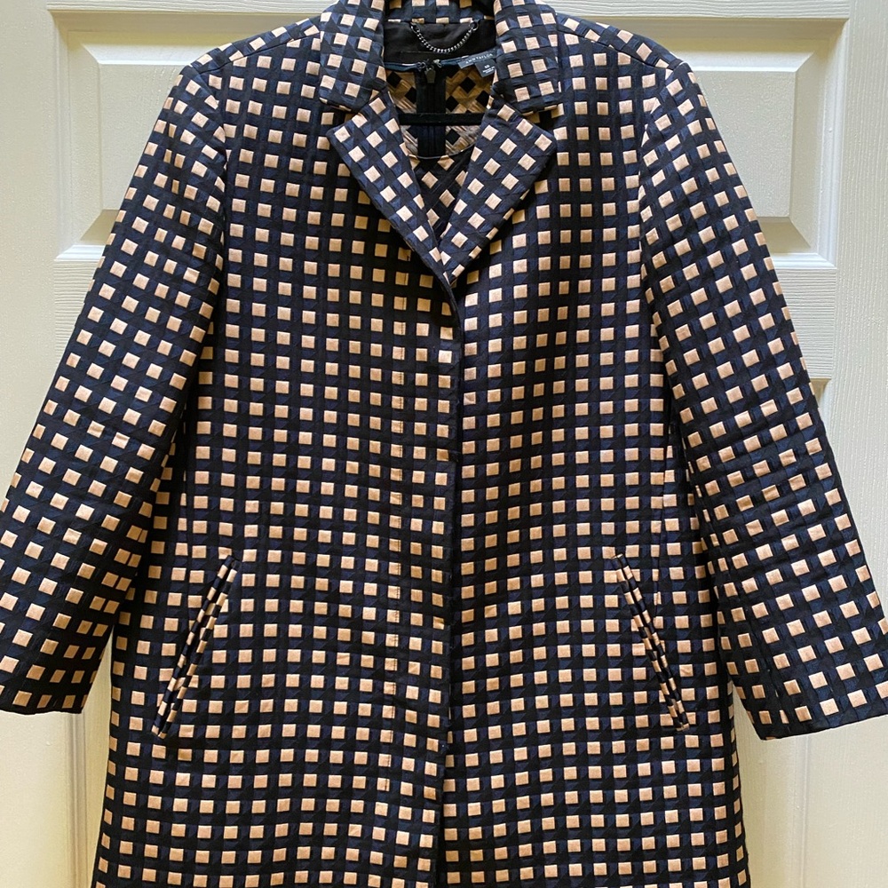 Ann Taylor Black and Tan Blazer with Classic Notched Lapel